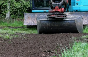 przygotowania terenu pod budowę, Mulczowanie, Budowa, karczowanie działki