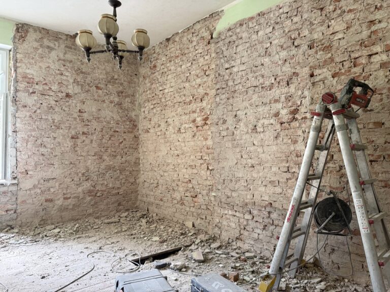 Kucie tynków, przygotowanie pod remont, wyburzanie ścian